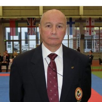 Юрий Лахтиков